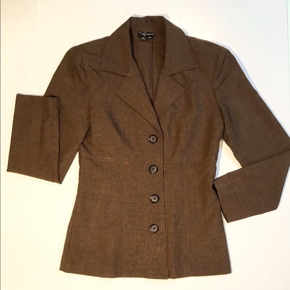 Skirt suit